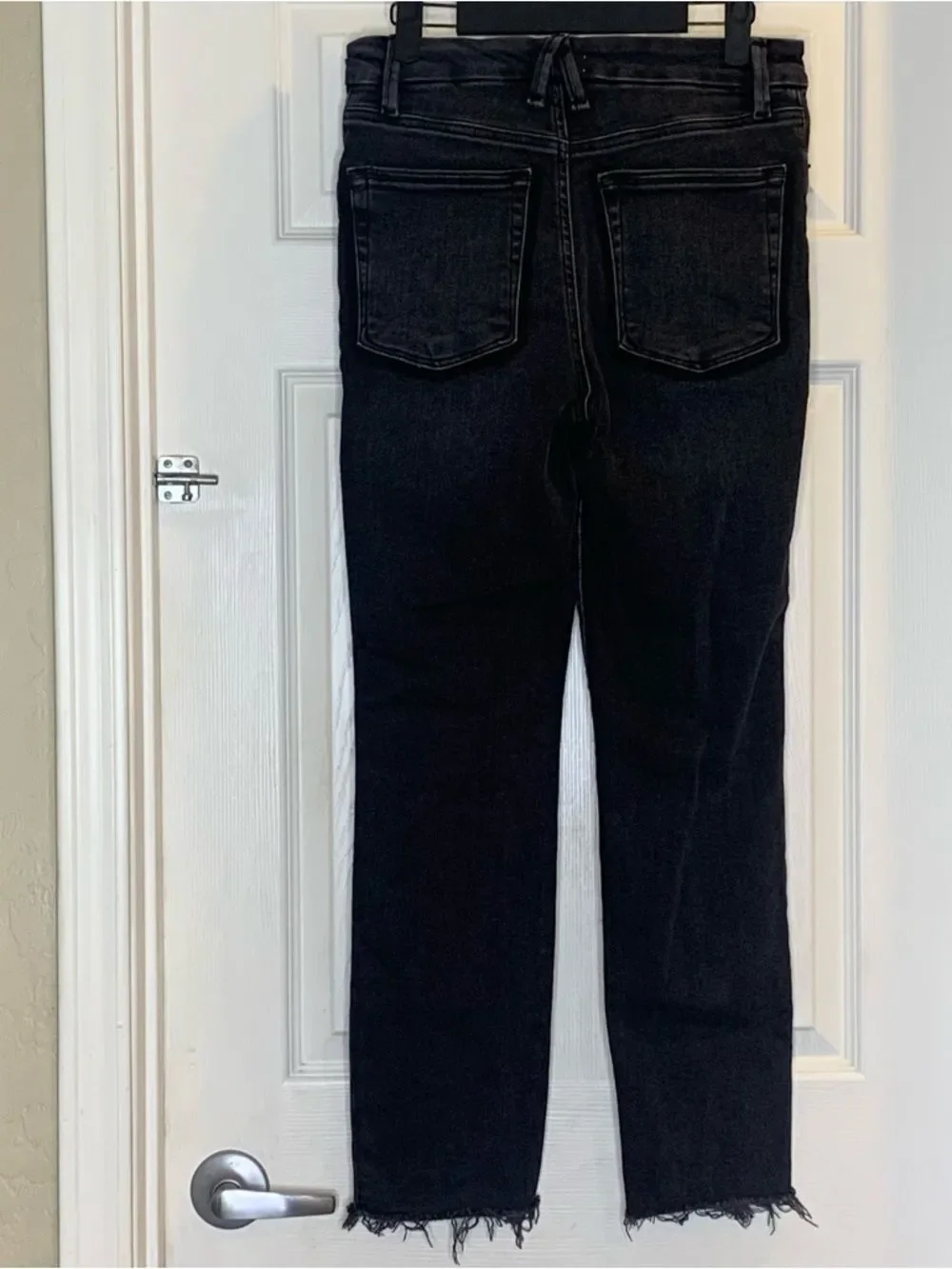 Good American Black Jeans Size 4/27 Raw Sharkbite Hem